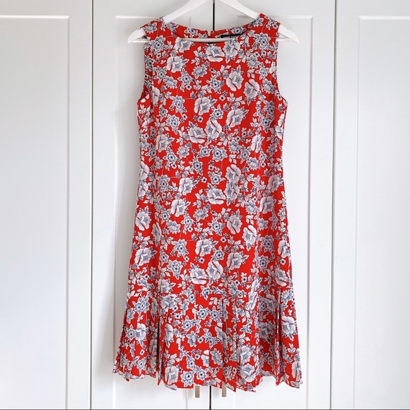 Like new Karl Lagerfeld Flounce Dress - Picture 2 of 8